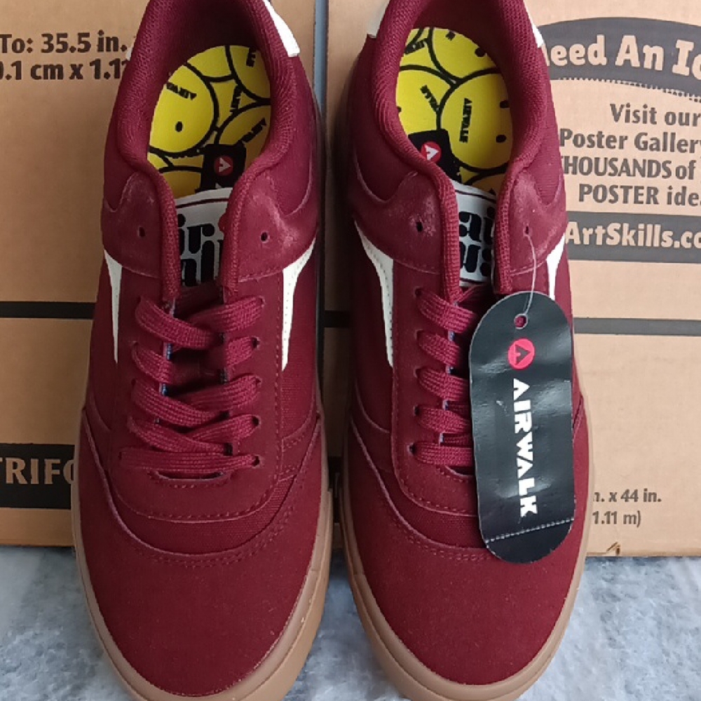 Airwalk Maroon and White Low-Top Skate Shoes Men's